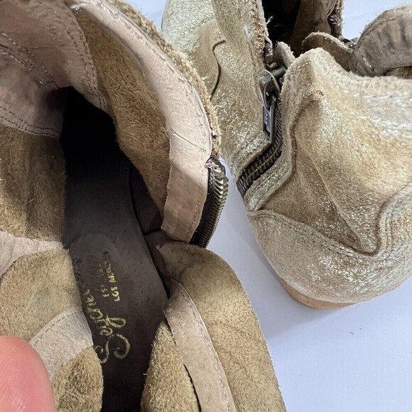 Seychelles Antropología Lucky Penny Distressed Metallic Gold Ankle Boot Size 6.5 - Picture 9 of 12
